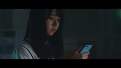 Hinatazaka46 – 一番好きだとみんなに言っていた小説のタイトルを思い出せない（上村ひなの）.mp4