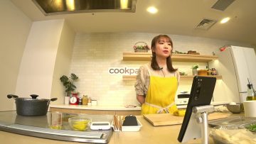 230629 cookpadLive – Konya, Manatsu to Nani Taberu 04 – Studio View – ex-Nogizaka46 Akimoto Manatsu – FHD.mp4-00011